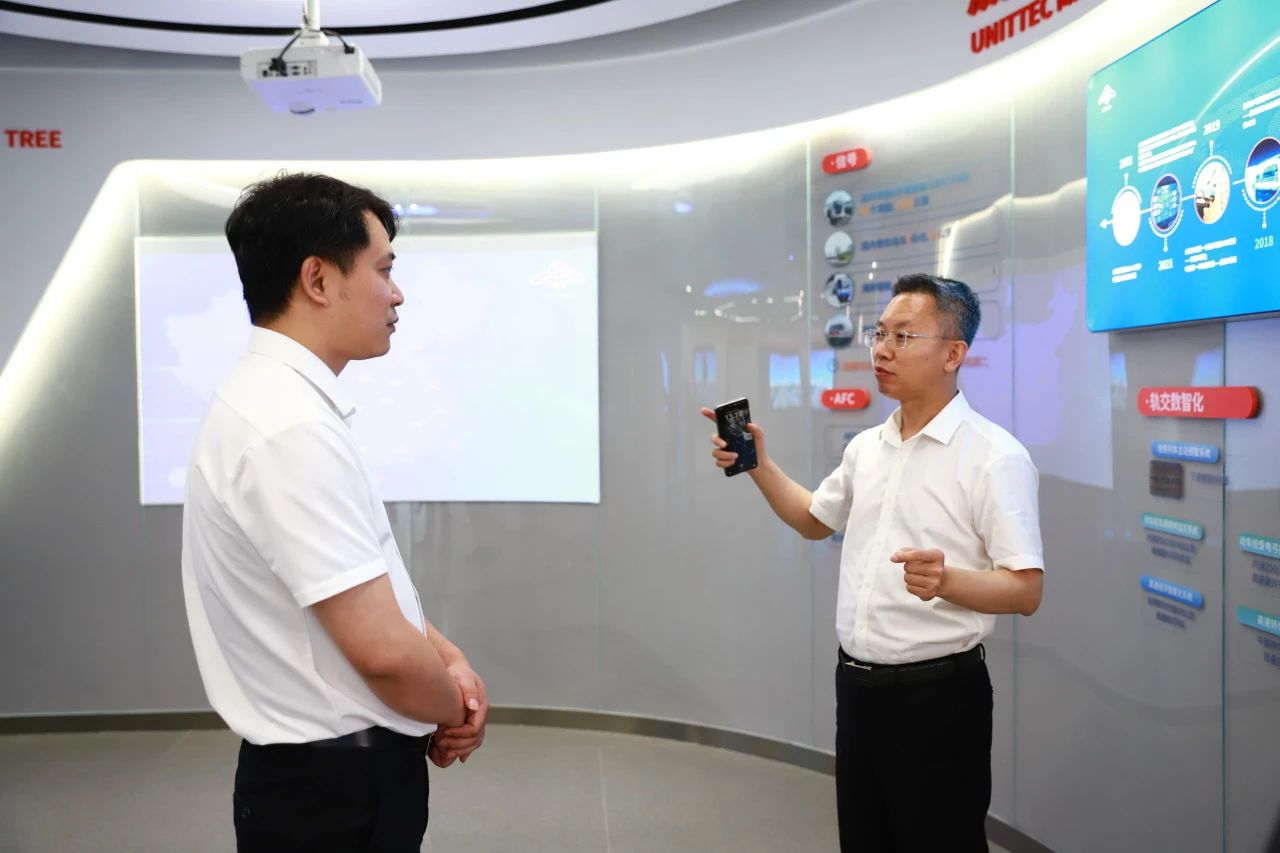 6388584174694845719033000