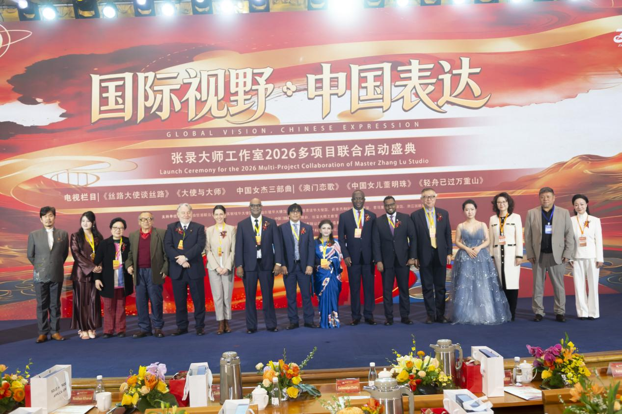 6390762844554303266942415